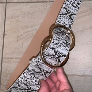 (faux) snake skin printed belt